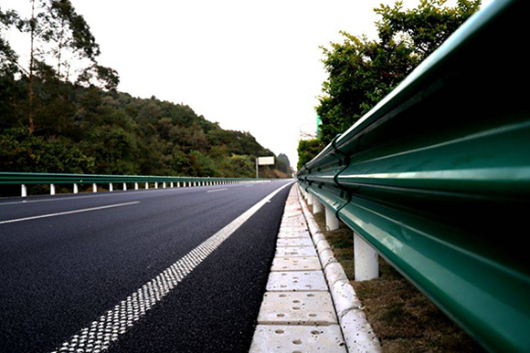 沧州高速公路护栏的常用类型